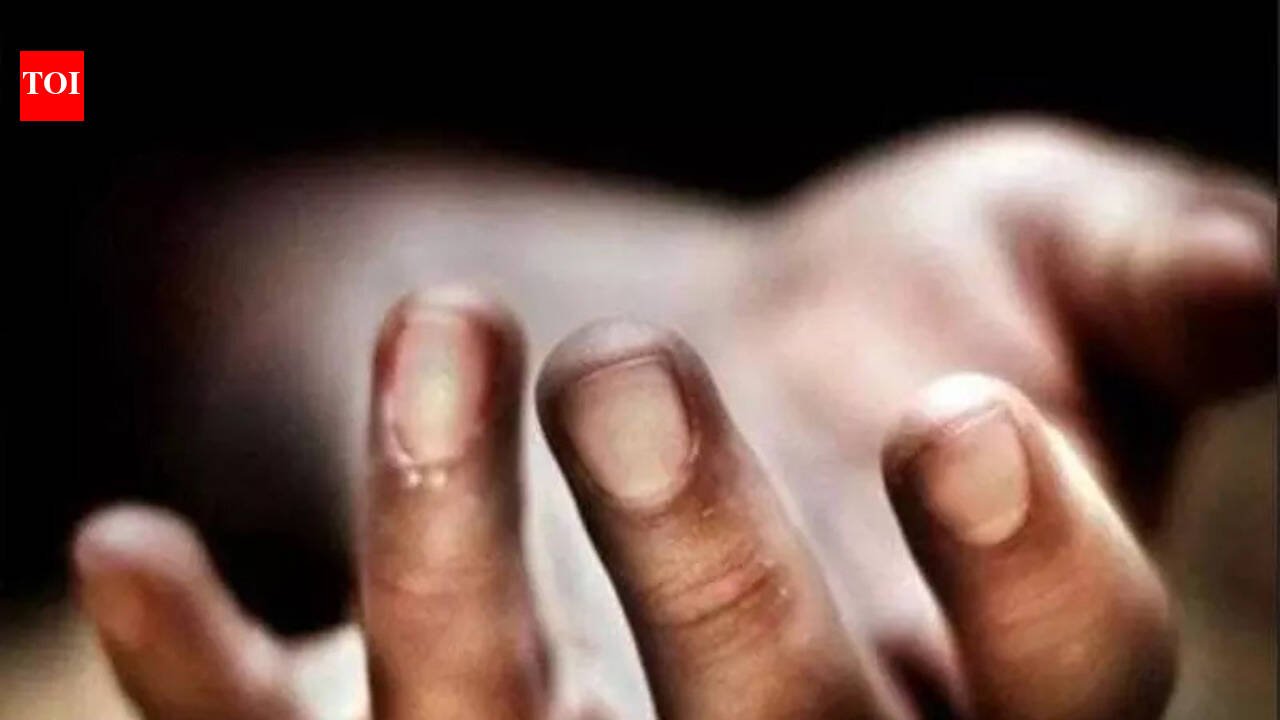 Woman jumps to death in front of train at Kharghar station | Mumbai News