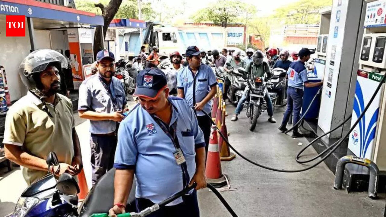 ‘No change in fuel prices in Mumbai despite 10/l cut in excise duty’ | Mumbai News