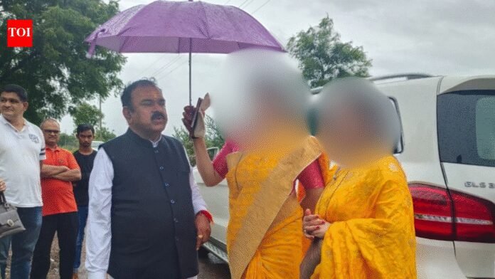 ‘Your husband will die’: How Nashik astrologer ‘Captain’ used fear to rape, blackmail woman; pistol, 58 videos found | Nashik News