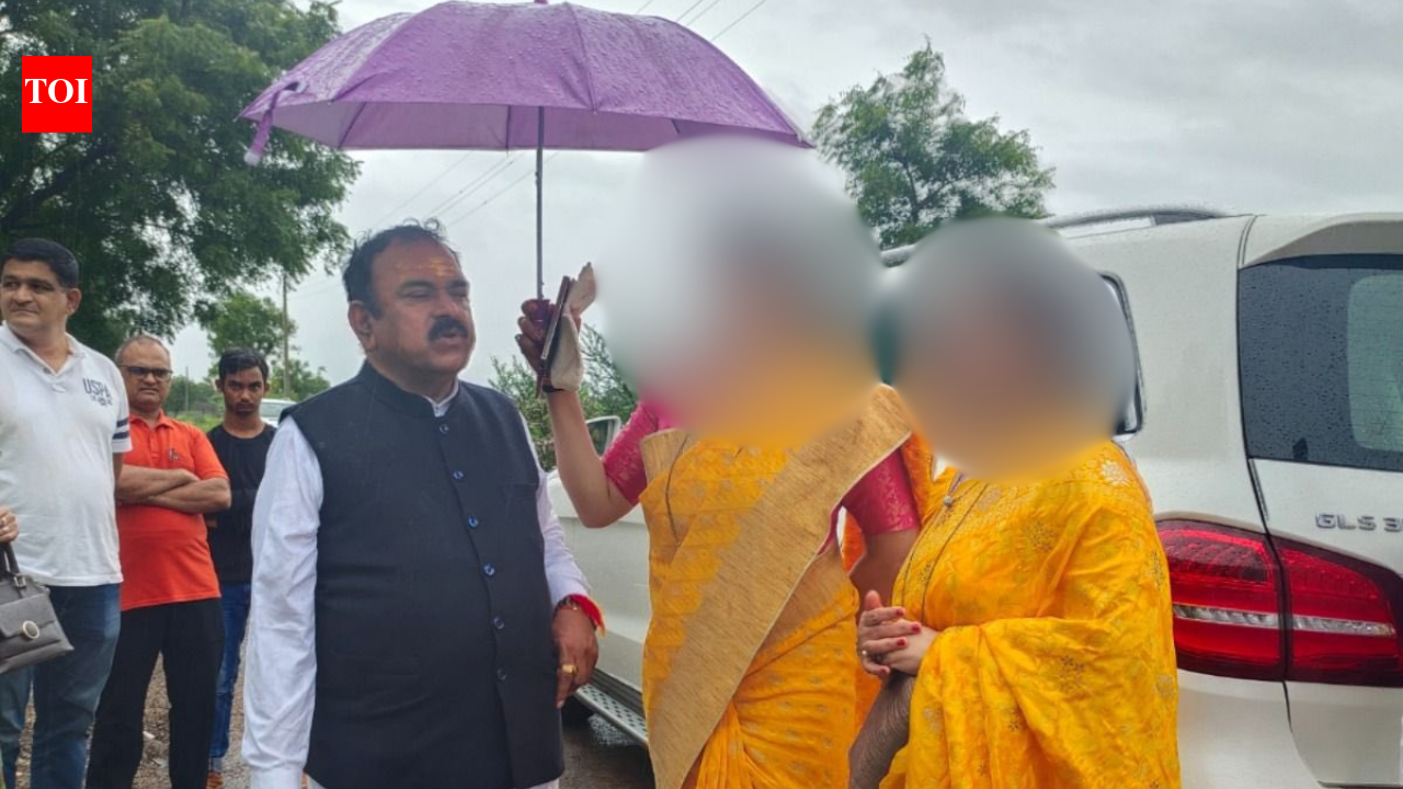 ‘Your husband will die’: How Nashik astrologer ‘Captain’ used fear to rape, blackmail woman; pistol, 58 videos found | Nashik News