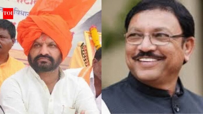 2 UBT MPs Nagesh Ashtikar, Sanjay Deshmukh attend Sena minister's Delhi dinner meet | Mumbai News