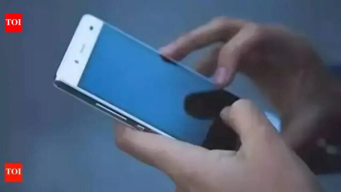 Digital initiative helps city cops find 44k lost or stolen phones since 2023 | Mumbai News