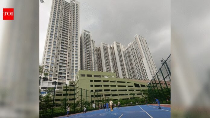 Kalyan residents protest water shortage at Birla Vanya, allege broken promises by developer | Thane News