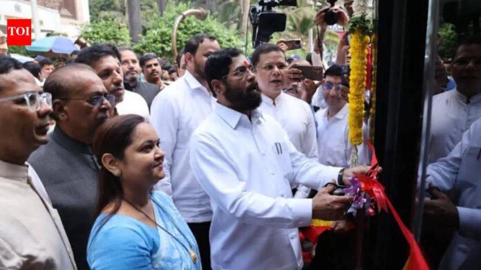 Maharashtra deputy CM Eknath Shinde flags off Thane's first AC double-decker electric bus | Thane News