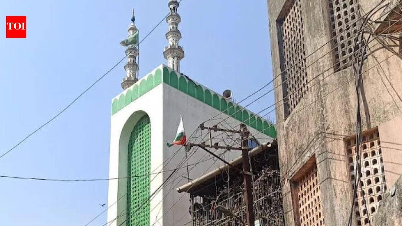 Ulhasnagar court orders status quo on Barkatiya Mosque complex, seeks UMC’s reply | Thane News